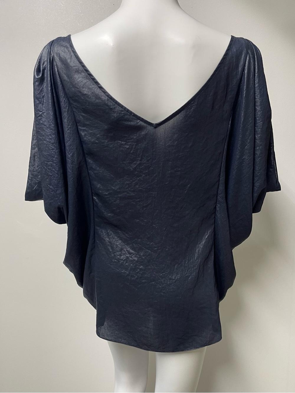 BCBGMAXAZRIA Navy Draped Cold Shoulder Blouse Size Small - Picture 8 of 10